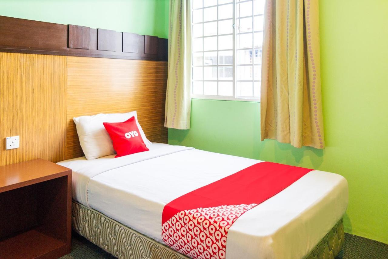Oyo 89408 Royal Hotel Keningau Esterno foto