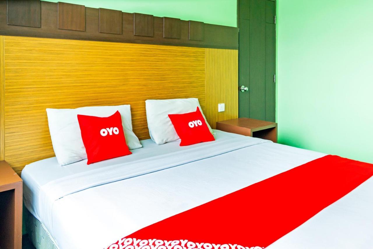 Oyo 89408 Royal Hotel Keningau Esterno foto