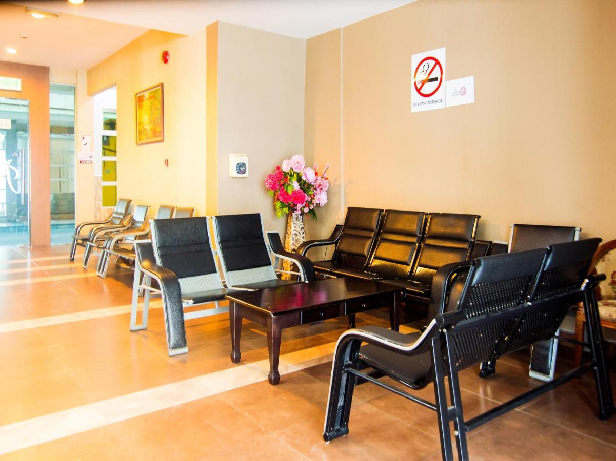 Oyo 89408 Royal Hotel Keningau Esterno foto