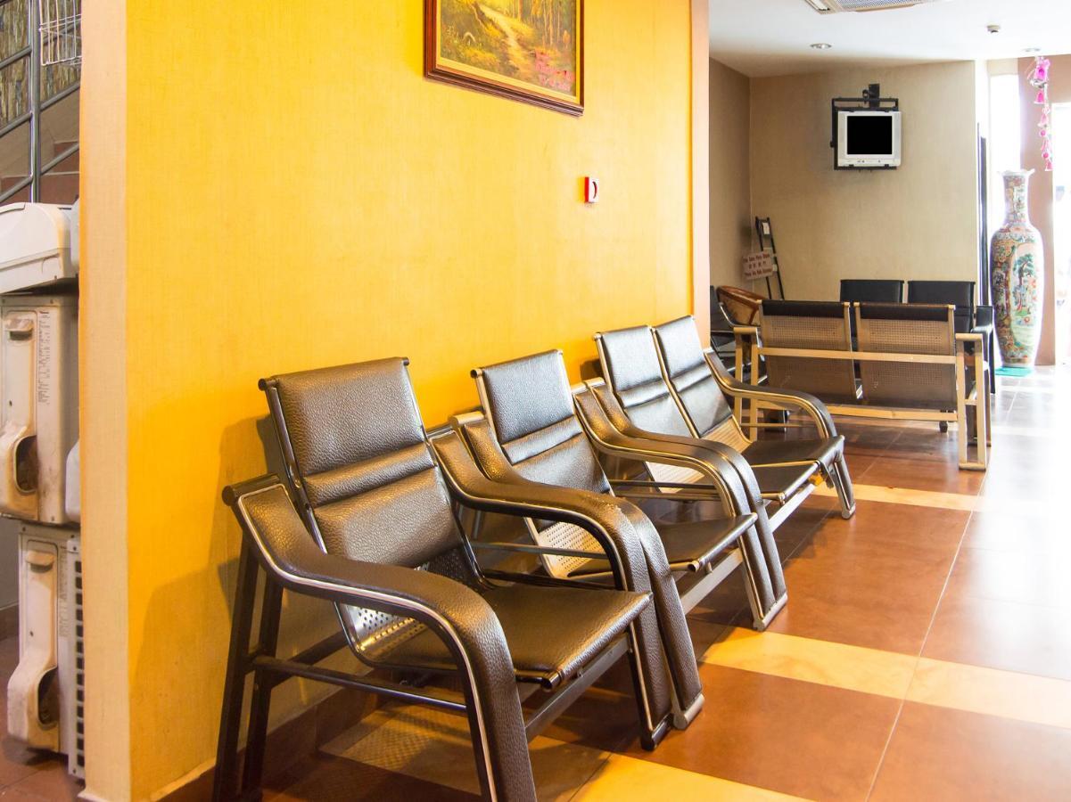 Oyo 89408 Royal Hotel Keningau Esterno foto